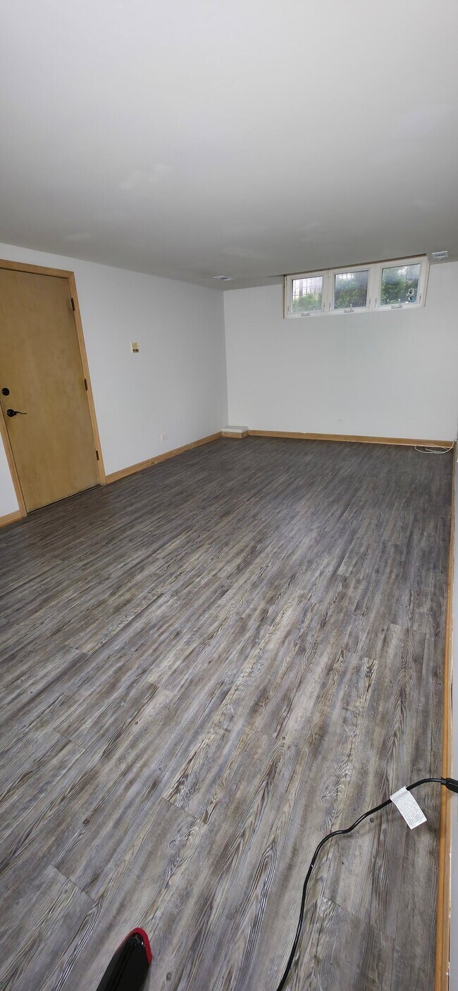 Photo - 1443 W Walton St Apartment