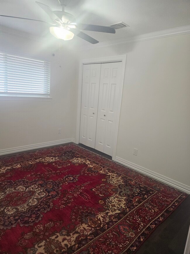 Building Photo - 2720 Westridge Dr