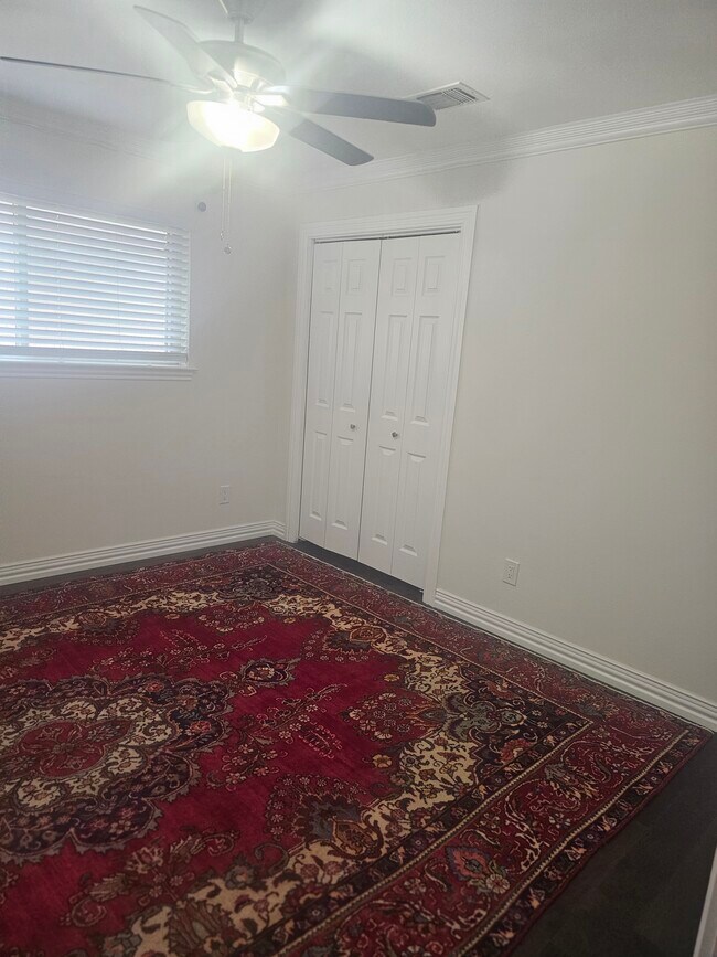 Foto del edificio - 2720 Westridge Dr