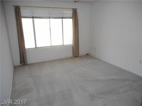 Building Photo - 5710 E Tropicana Ave