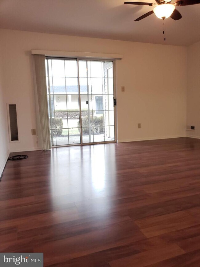 Foto del edificio - 105A Saxony Dr