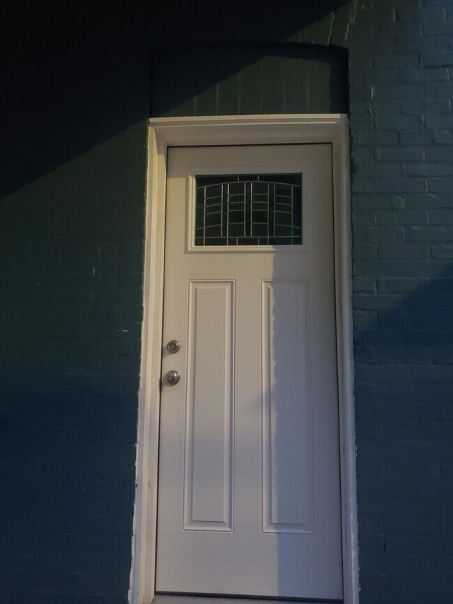 Foto del edificio - 546 Railroad St