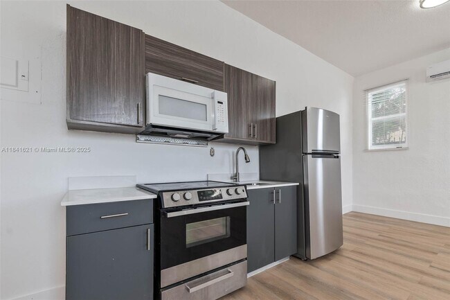 Foto del edificio - 50 NW 79th St