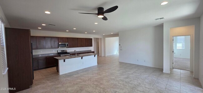 Foto del edificio - 14759 W Soft Wind Dr