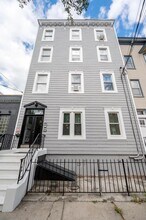 Building Photo - 344 Pavonia Ave