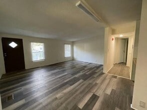 Building Photo - 111 Plott Dr