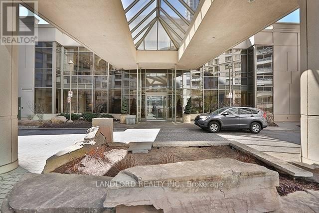 Photo du bâtiment - 3880 Duke of York Blvd