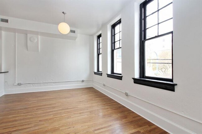 Foto del edificio - 145 Auburn Ave NE