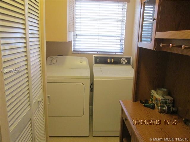 Foto del edificio - 7385 S Waterway Dr