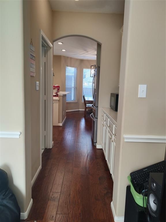 Building Photo - 16022 Lakegrove