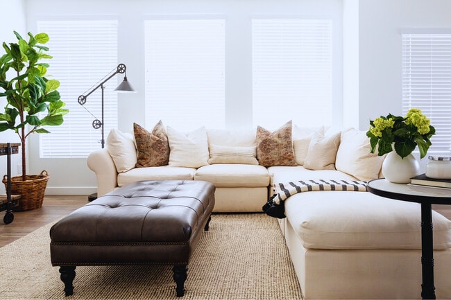 Building Photo - Sandridge Village Townhomes