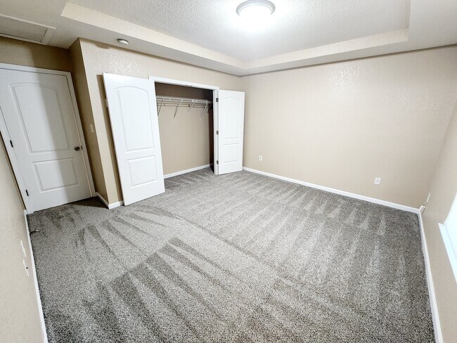 Foto del edificio - 4102 Valley View Dr NE