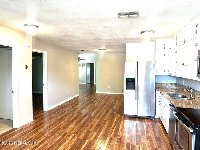 Building Photo - 13004 Ambridge Ln