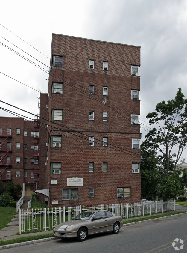 Building Photo - River Drive Apartments