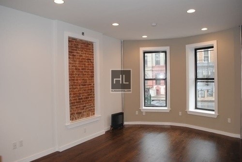 Primary Photo - 1486 Bedford Ave