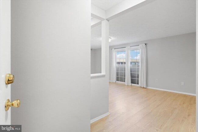Building Photo - 8385 Brockham Dr