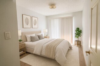 Building Photo - 2830 S Bartell Dr