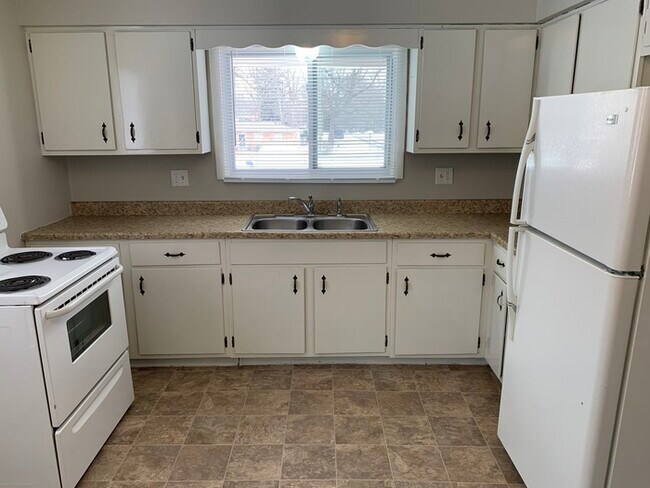 Foto del edificio - Cozy 2 Bedroom in Warren Township!