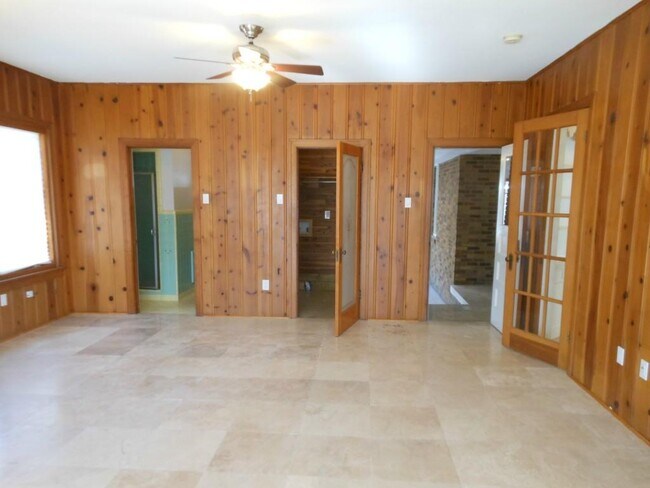 Foto del edificio - 2512 Enfield Rd