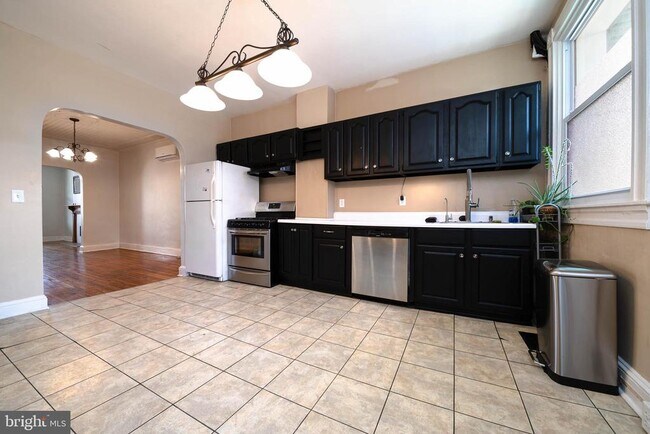 Foto del edificio - 4119 Falls Rd