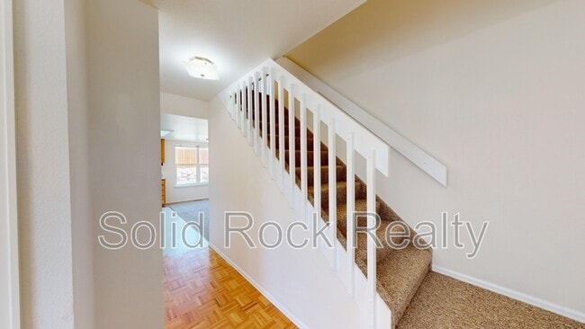 Building Photo - 2635 Leoti Dr