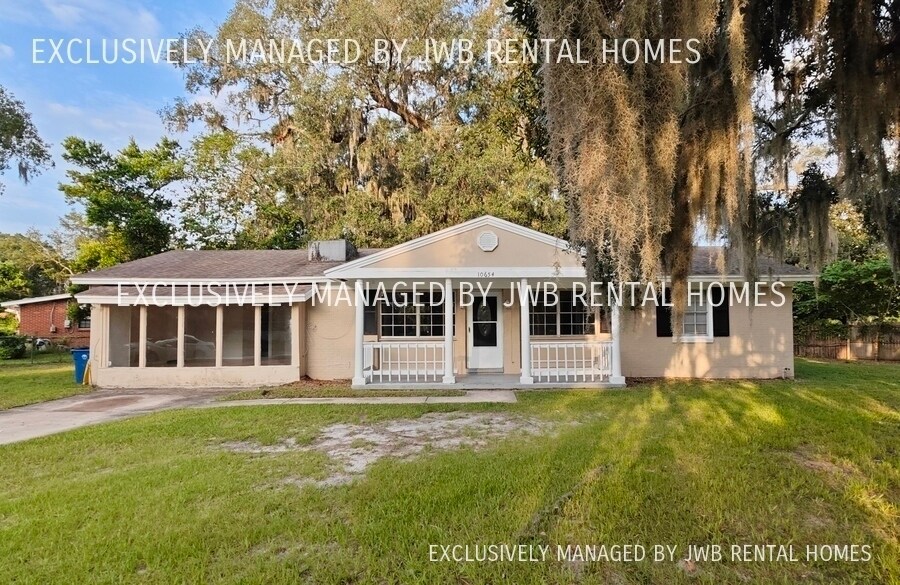 Primary Photo - 10654 Dodd Rd