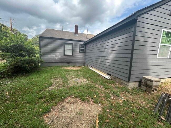 Building Photo - 2603 Snowden Ave