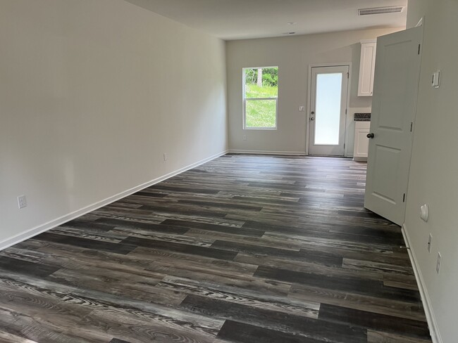 Family room with Dining are beside the kitchen - 715 2nd Street Pl SW