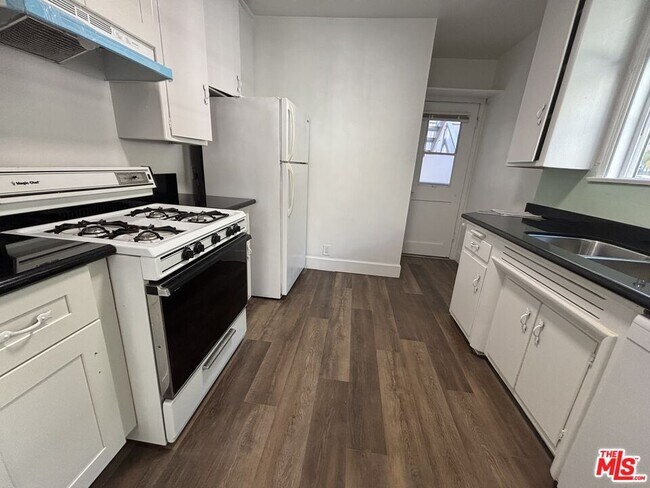 Foto del edificio - 1638 Greenfield Ave