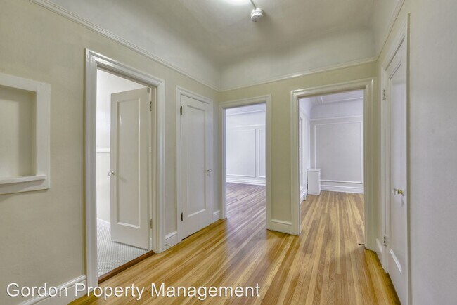 Building Photo - 3055 Gough St