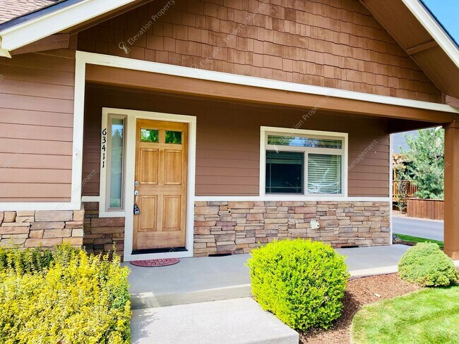 Foto del edificio - 3-Bedroom Home with RV Parking