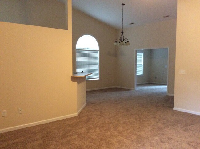 Foto del edificio - Beautiful home in Carolina Pines