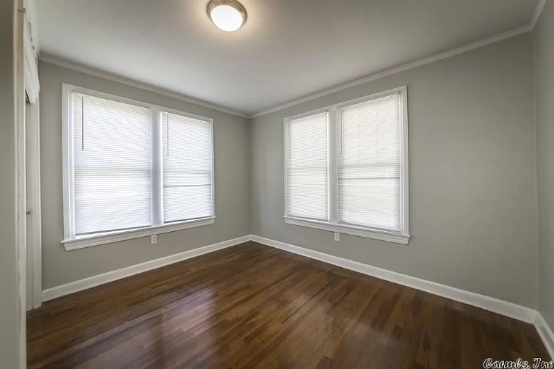 415 W Pine St interior