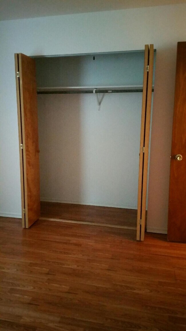 Bedrm - 4147 Lindenwood Dr
