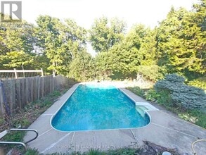 Building Photo - 222 Tamarack Ct