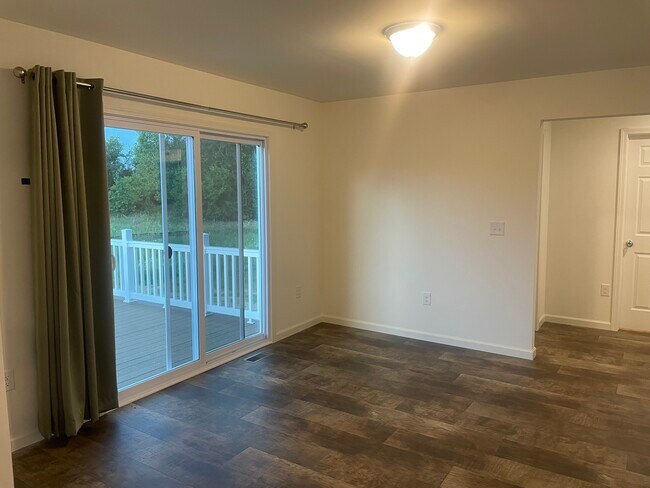 Foto del edificio - 8233 Moonlight Creek Ln