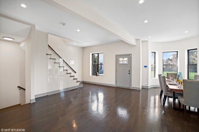 Main floor Sitting Room - 1212 E Marquette Rd