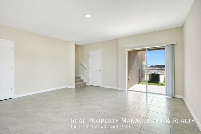 Building Photo - Gorgeous 3 BR / 2.5 BA Townhome In Kindred