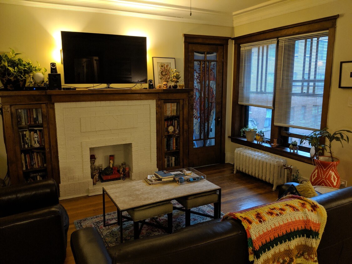 Foto principal - 3011 W Logan Blvd