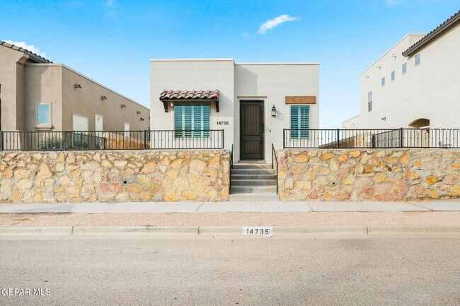 Building Photo - 14735 Pebble Hills Blvd