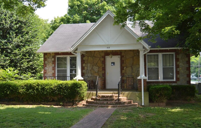 Building Photo - 515 Fairview Ave