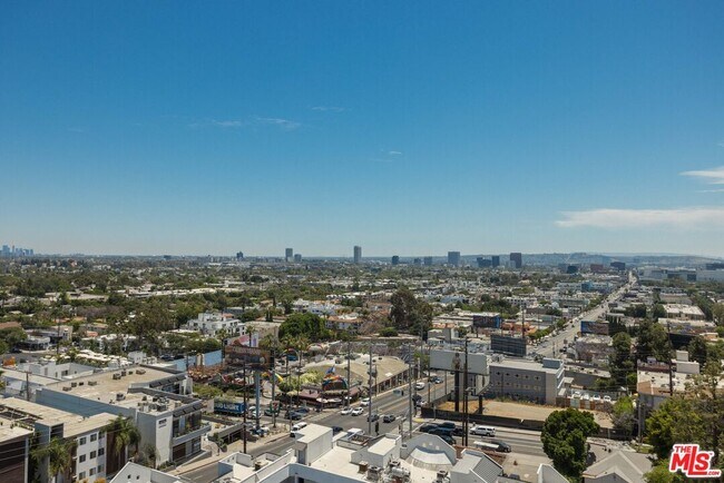 Building Photo - 1155 N La Cienega Blvd