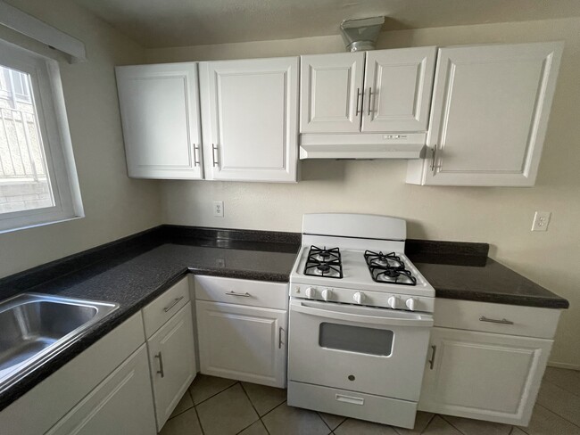 Foto del edificio - 5531 Fulcher Ave