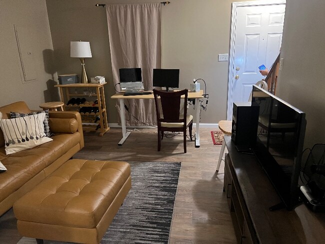 Foto del edificio - 1440 Timber Brook Dr
