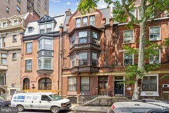 Building Photo - 2019 Locust St