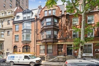 Building Photo - 2019 Locust St