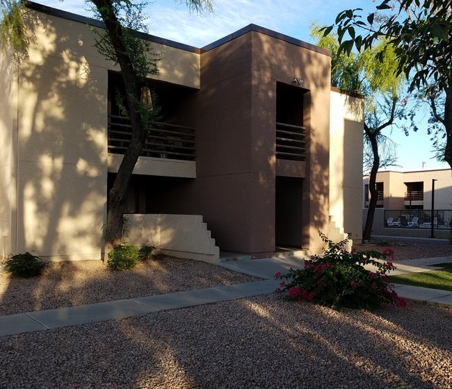 Building Photo - 1340 N Recker Rd