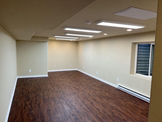 Building Photo - 12873 Pine Valley Cir