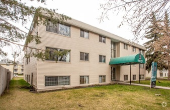 Building Photo - Berkley Manor