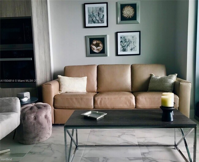 Foto del edificio - 1 br, 2 bath Condo - 2900 NE 7th Ave Unit ...